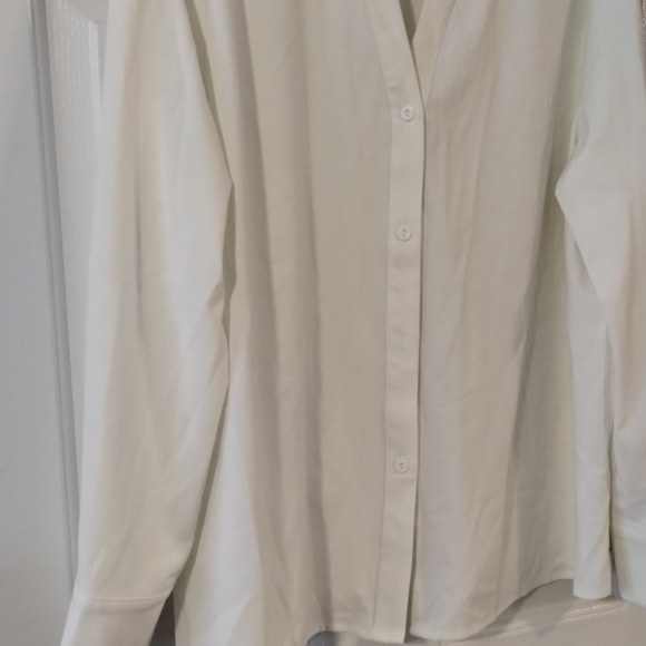 Nwot HALARA White V Neck Blouse - Picture 4 of 8